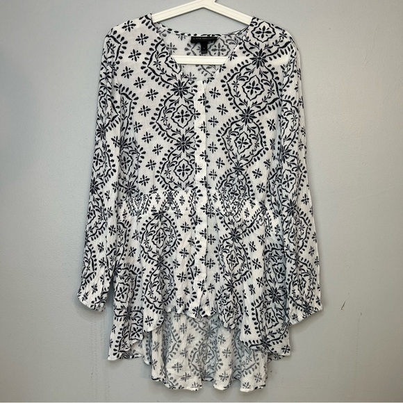 LANE BRYANT White Navy Tunic Top Hi Low Hem Long Sleeve V Neck Button Up Sz 14 - Picture 1 of 10